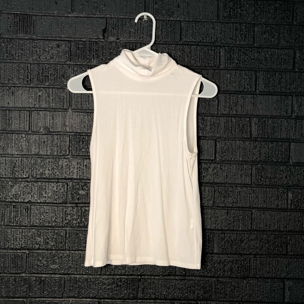 Theory White Layering Tank with Turtleneck